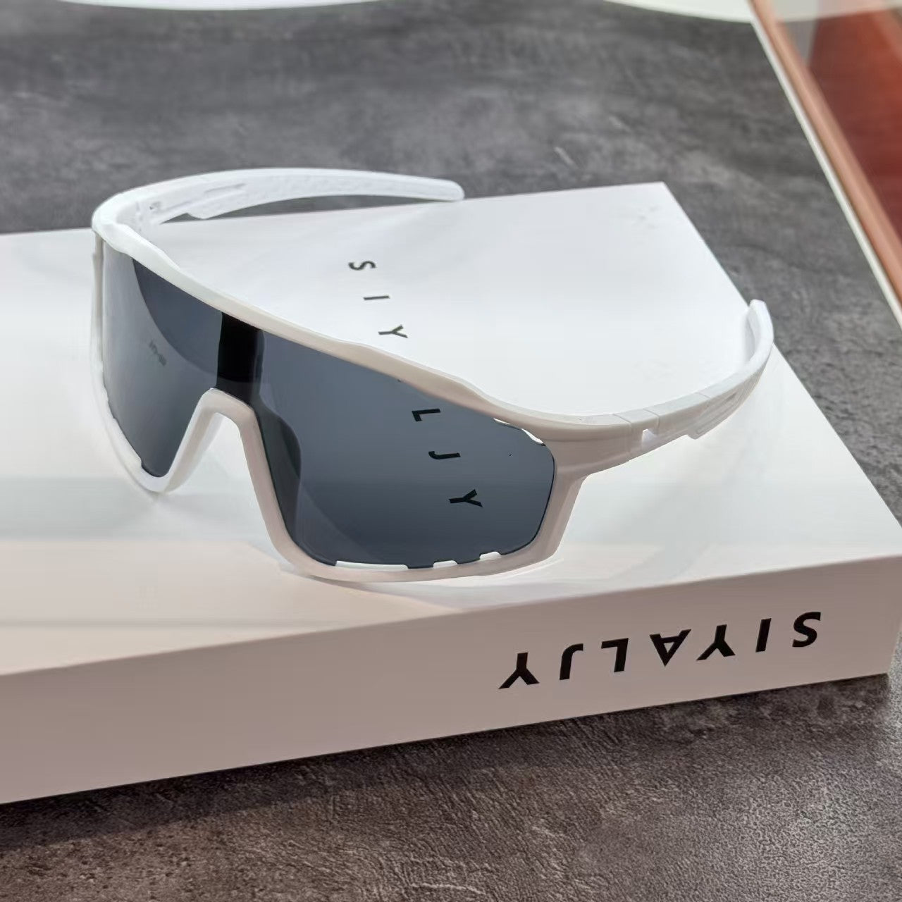 ☀️UV400 Photochromic Polarized Safety Glasses